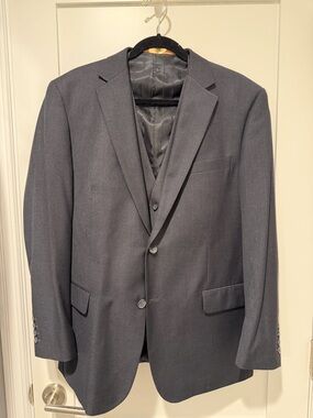 Combatant Gentlemen 3-Piece Wool Suit Navy 42R Jacket / 34R Pants / Vest